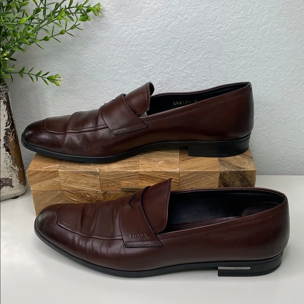Prada‎ Penny Loafers Brown Brushed Leather Slip On Size UK8/US9 Authenticated